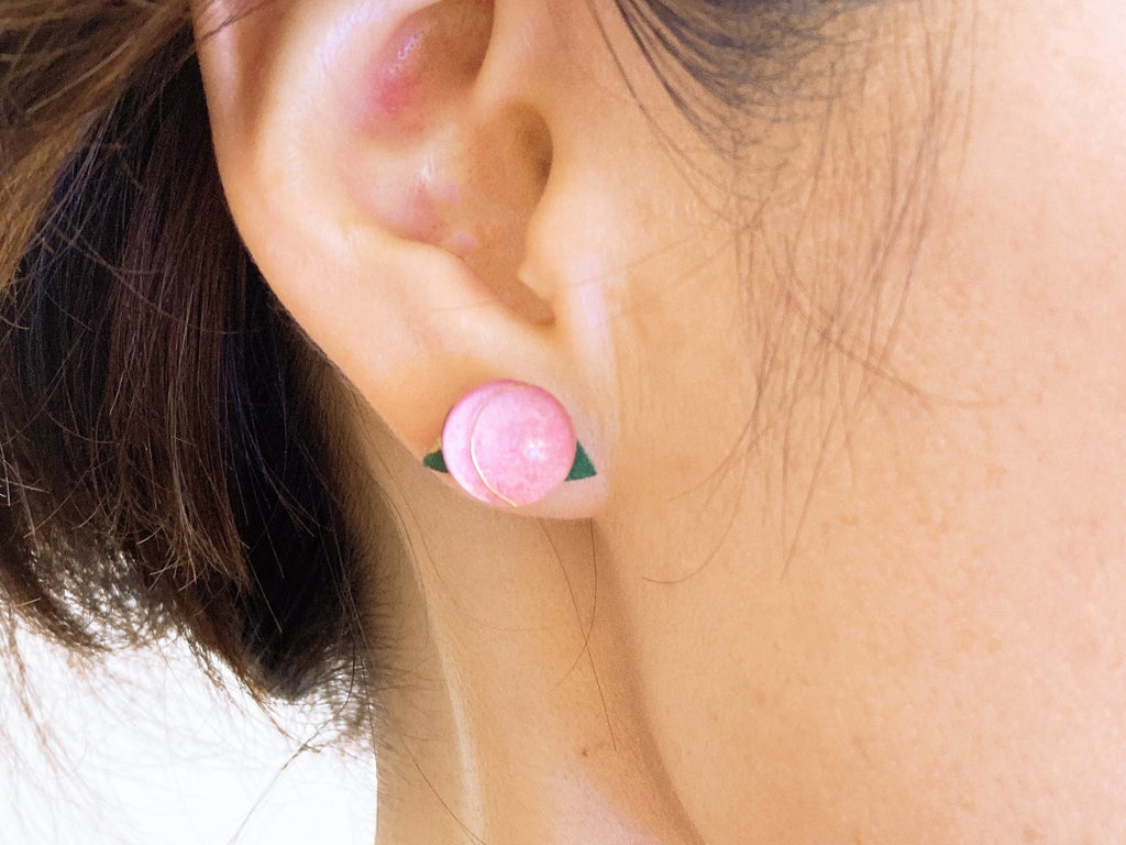 福島県のぷりっと美味しい 桃モチーフアクセサリー 見ているだけで幸せ