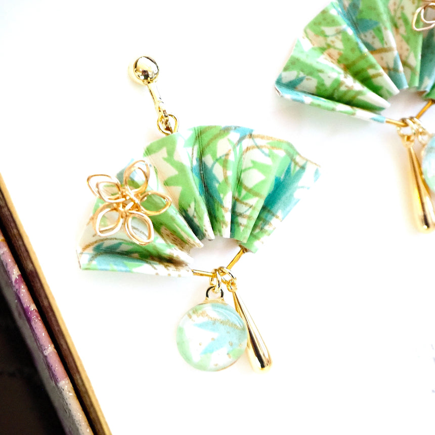 紗　- Saya -　三段もみじ（緑・流線）